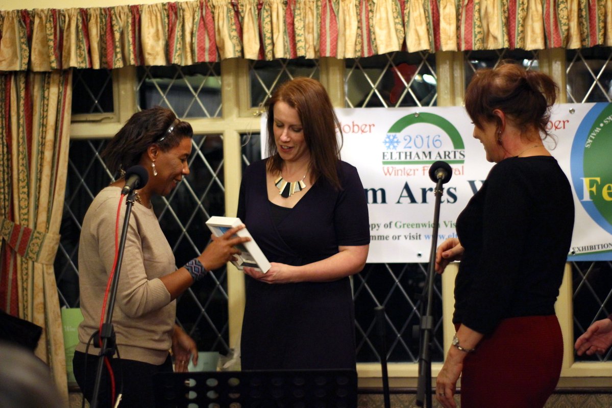 cllrdenisescott-macdonald-awardto-library